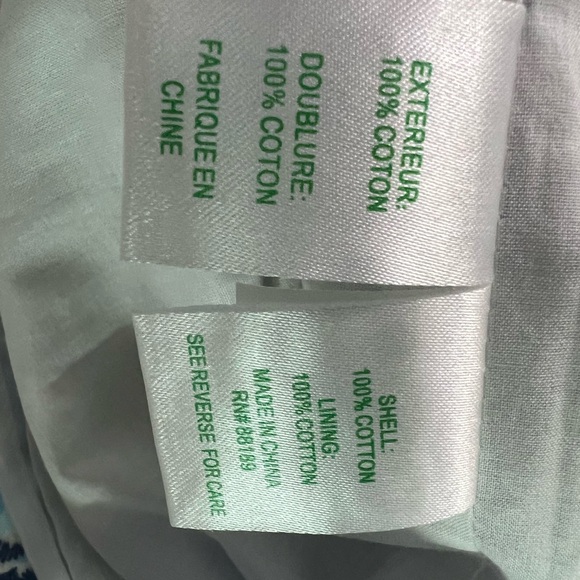 Lily Pulitzer dress, NWT size 6, scalloped hem, gold shell pull zipper. Lined - Picture 10 of 10